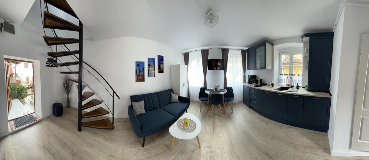 Meli's Apartment *